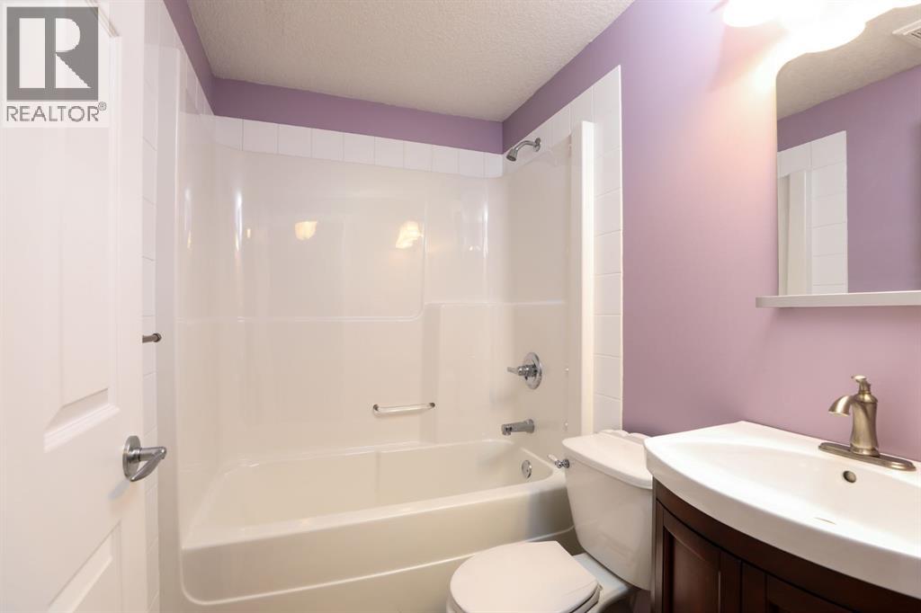429 S 2 Street W Property Photo 29