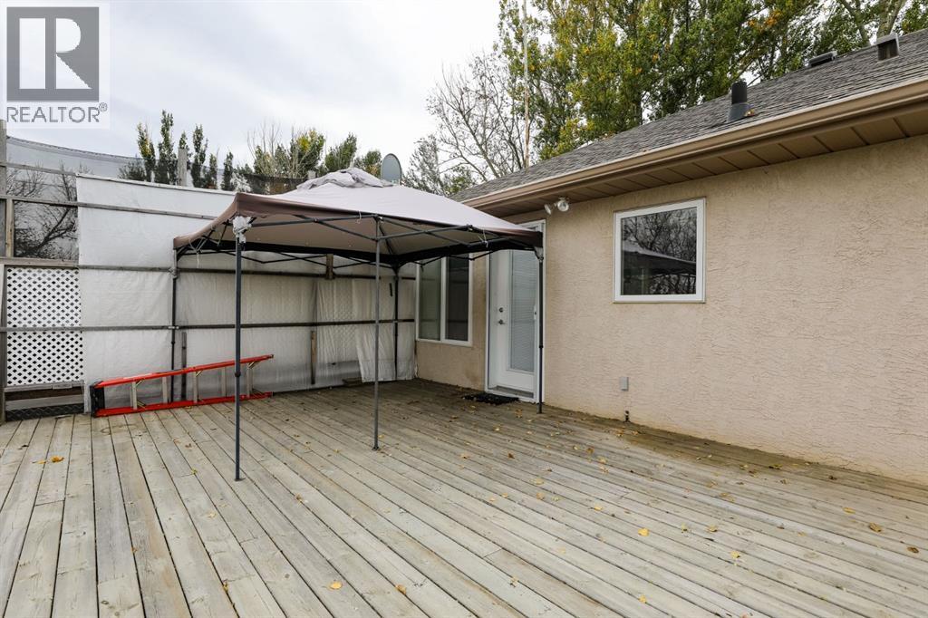 429 S 2 Street W Property Photo 34