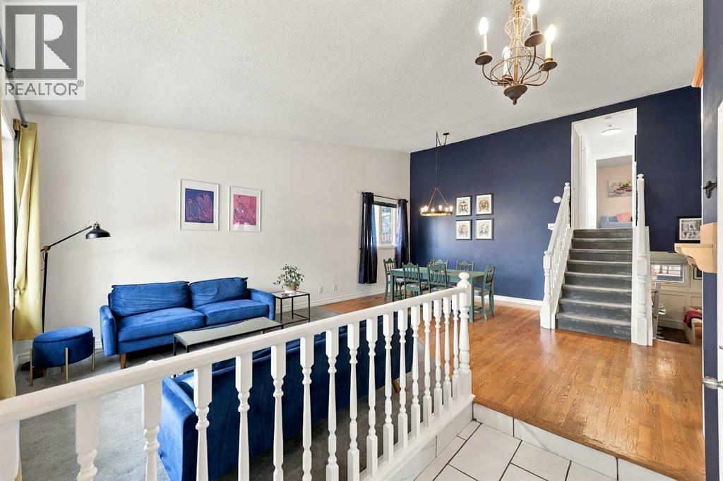 71 Hawkhill Way Nw Property Photo 3