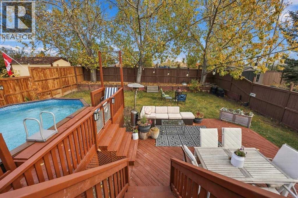 71 Hawkhill Way Nw Property Photo 45