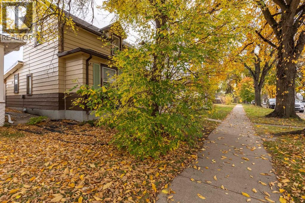 447 20 Street N Property Photo 3