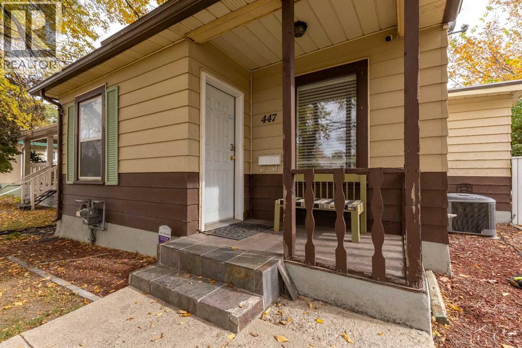 447 20 Street N Property Photo 5