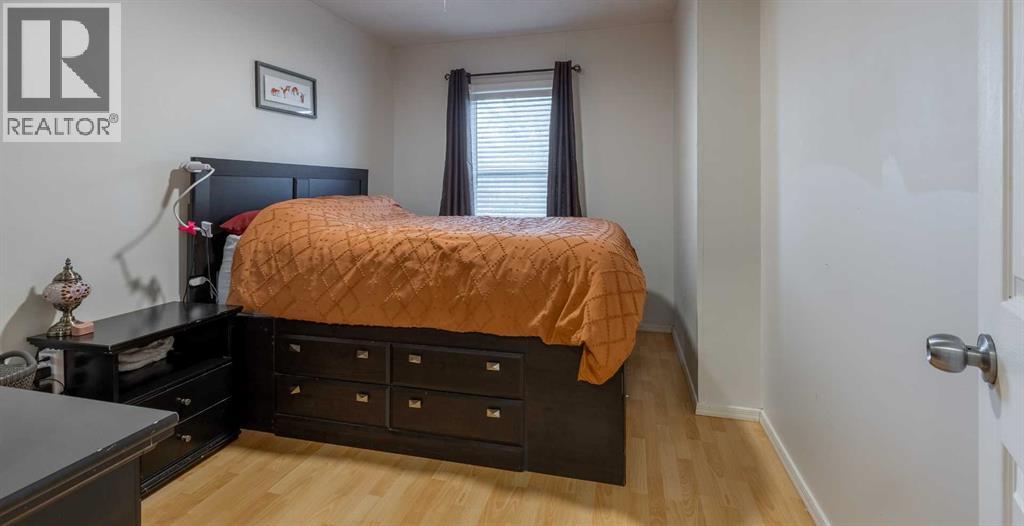 447 20 Street N Property Photo 16