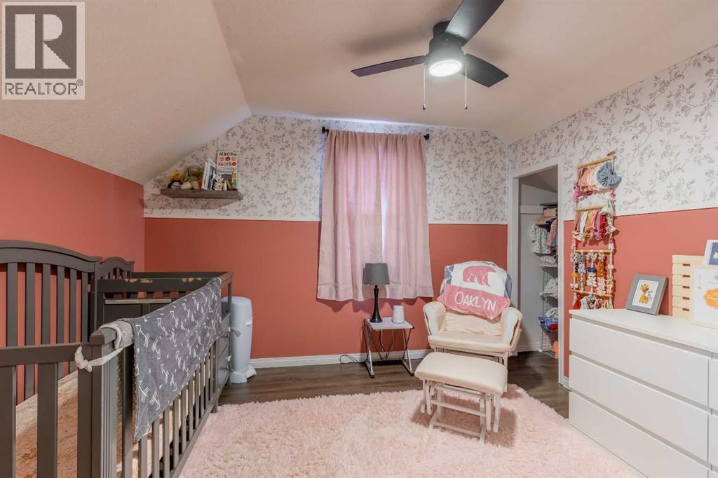 447 20 Street N Property Photo 24