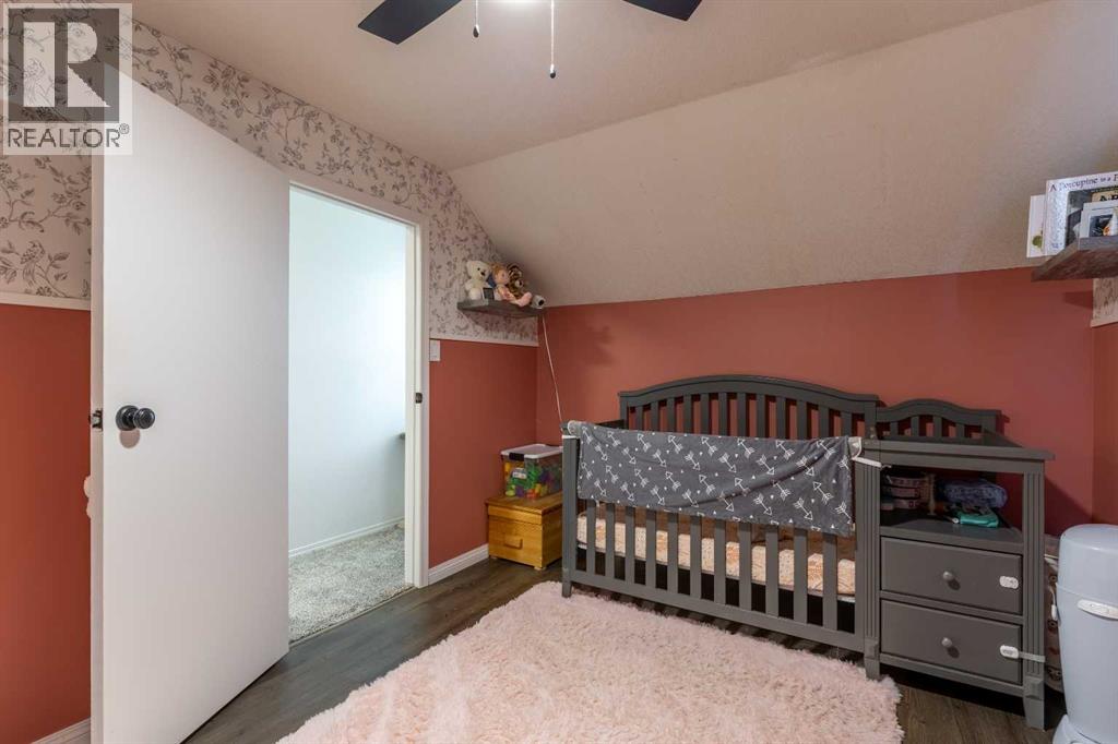 447 20 Street N Property Photo 25
