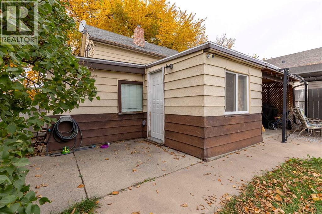 447 20 Street N Property Photo 29