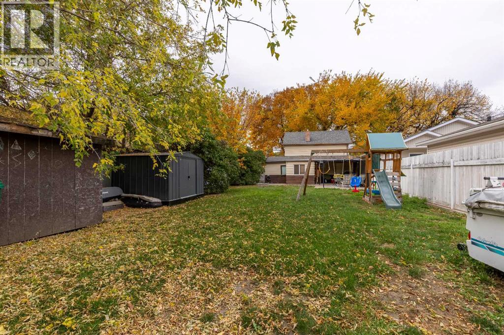 447 20 Street N Property Photo 34