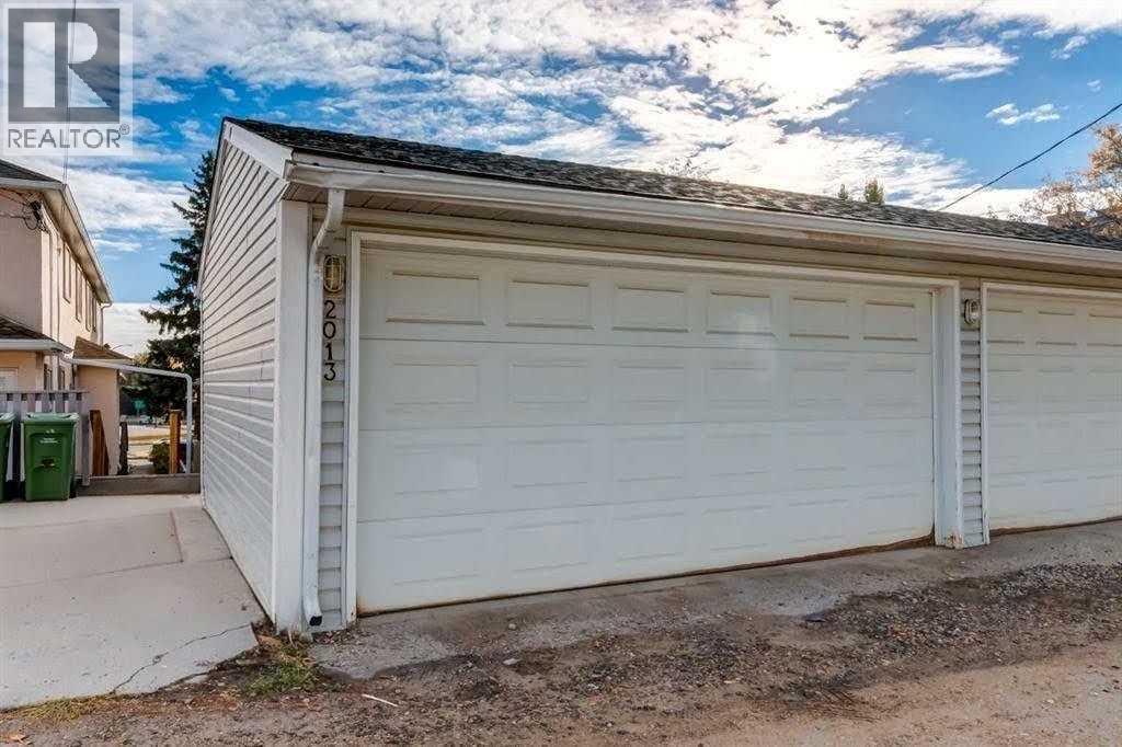 2013 24 Street Southwest Property Photo 29