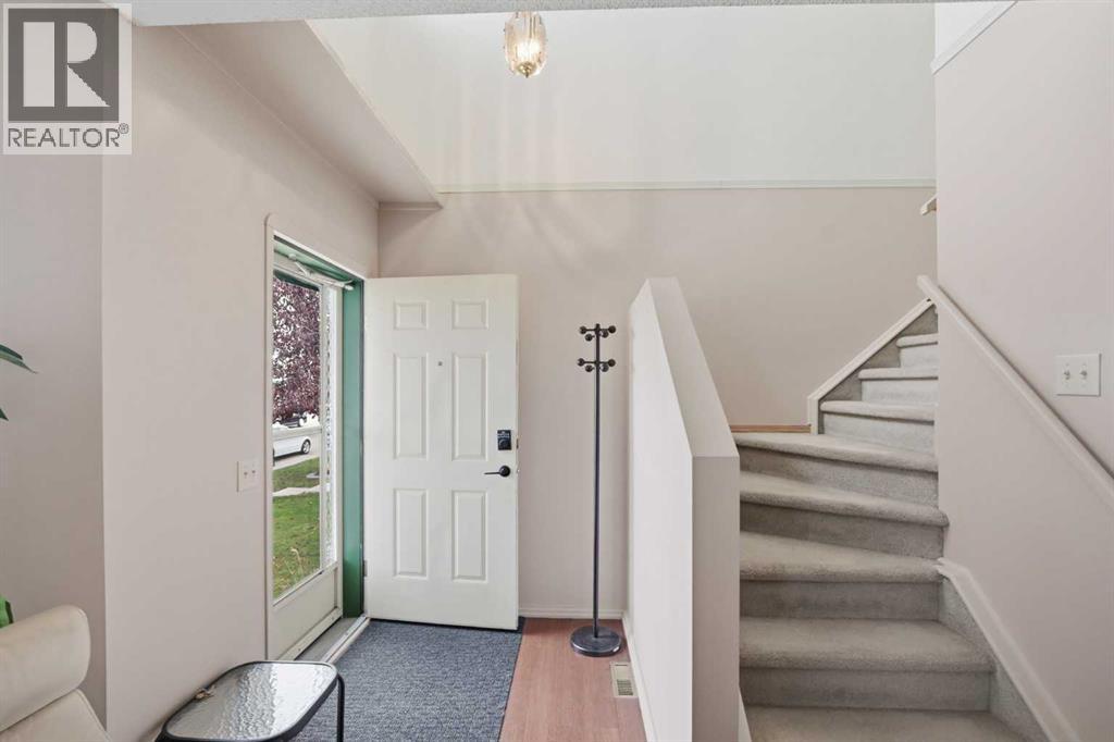 37 Appleside Close Se Property Photo 5