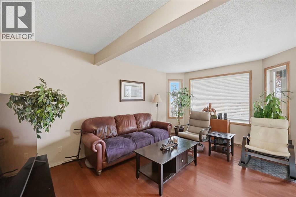 37 Appleside Close Se Property Photo 7