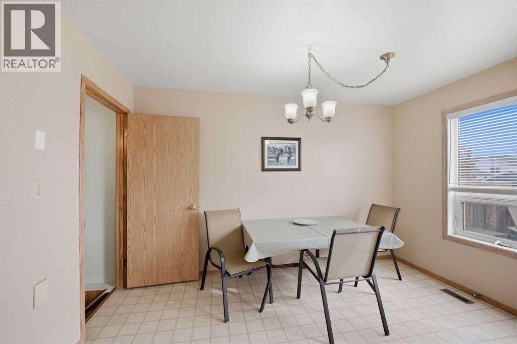 37 Appleside Close Se Property Photo 11
