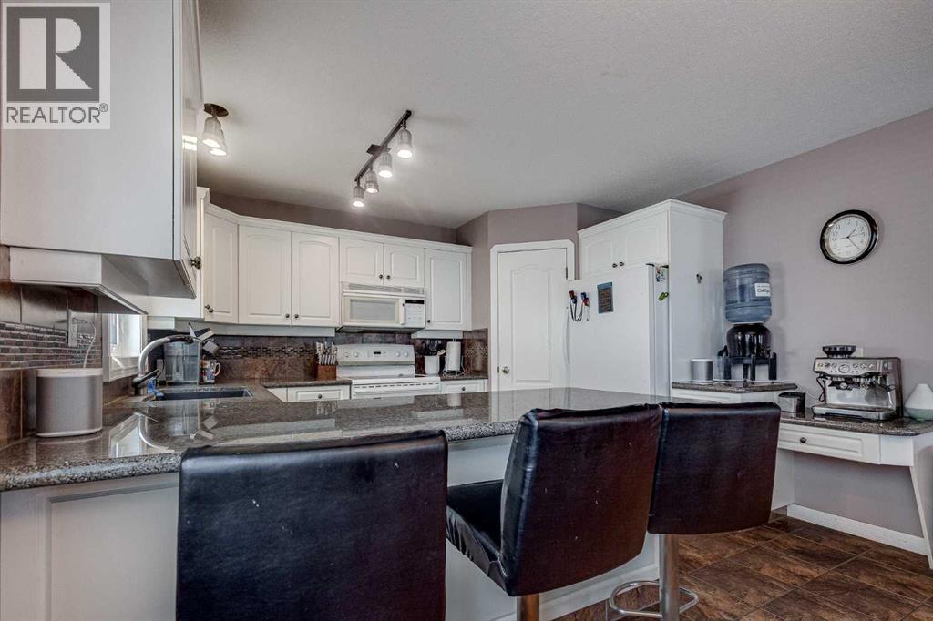 14 Kingston Drive Property Photo 8