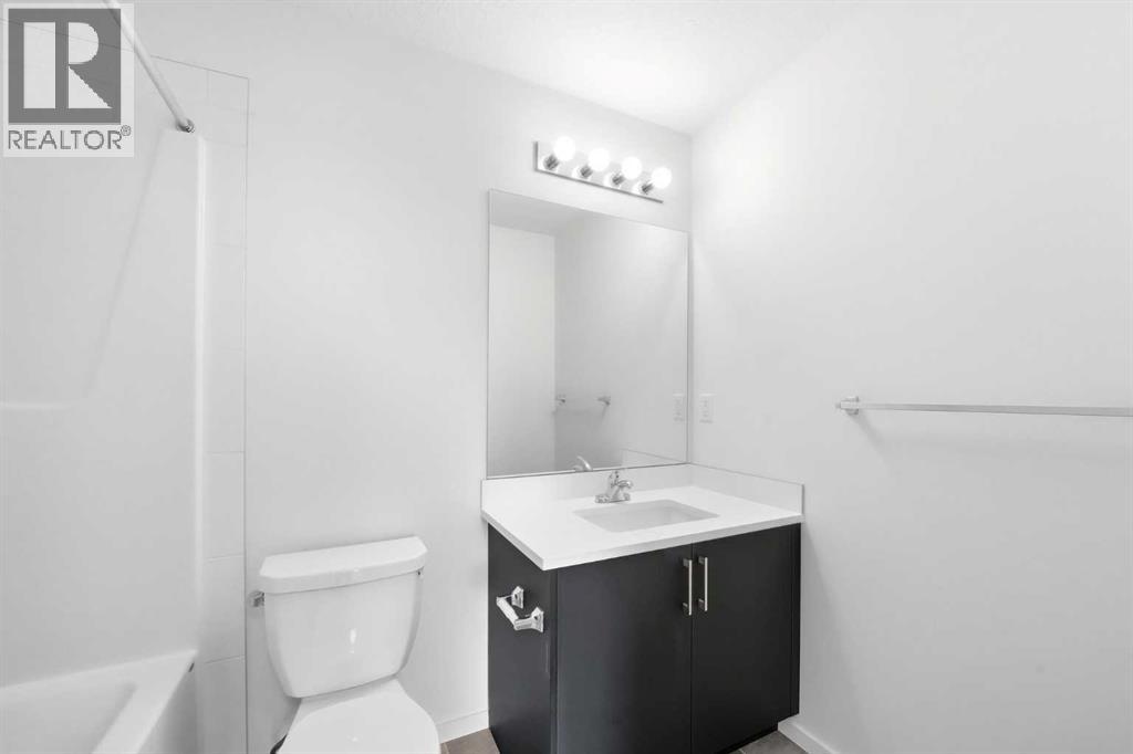 47 Creekview Gardens Southwest Property Photo 10