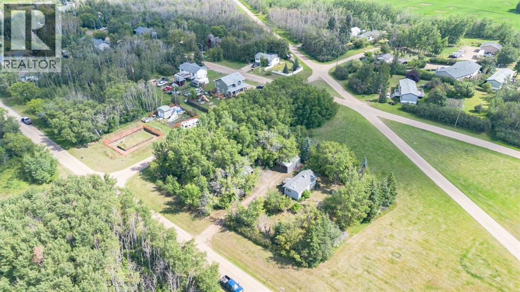 5127 50 Street Property Photo 1