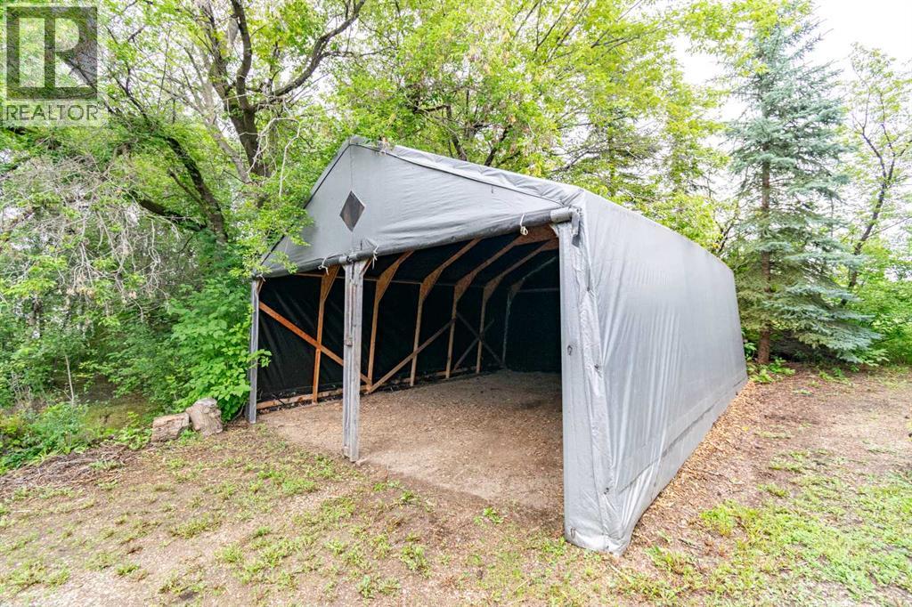 5127 50 Street Property Photo 22