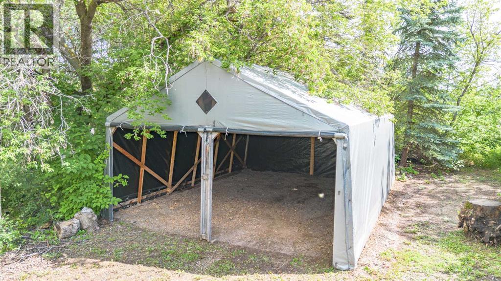 5127 50 Street Property Photo 23