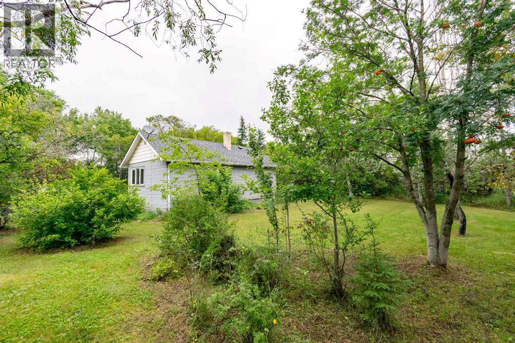5127 50 Street Property Photo 30