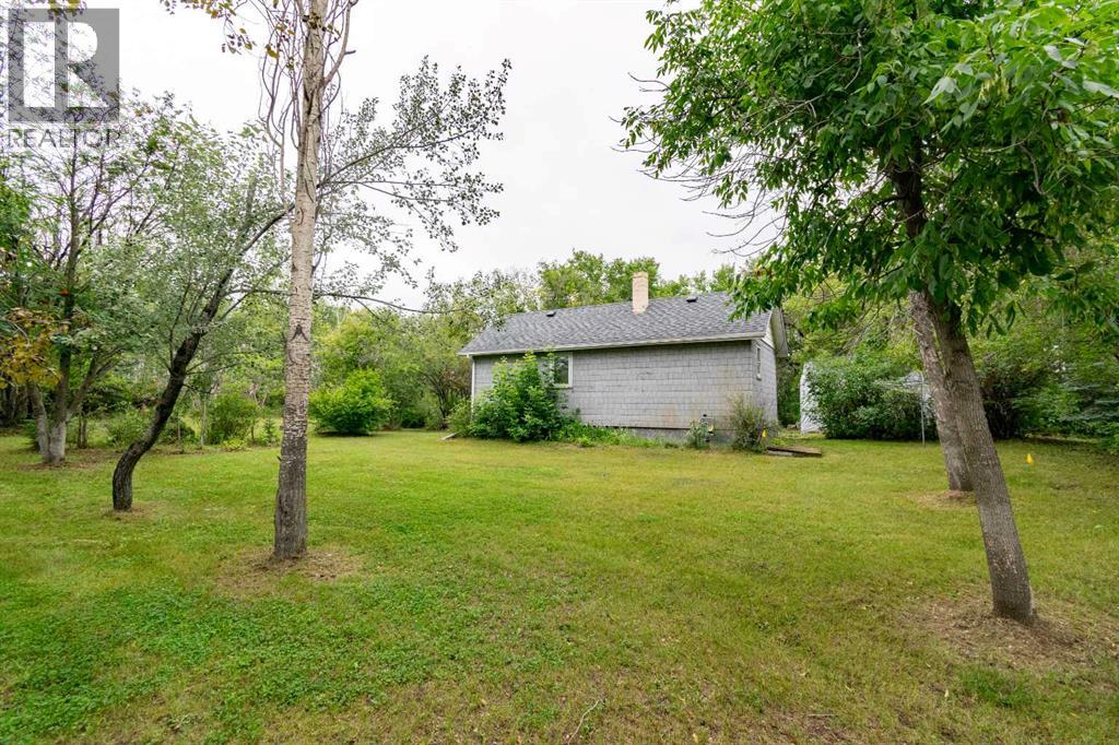 5127 50 Street Property Photo 31