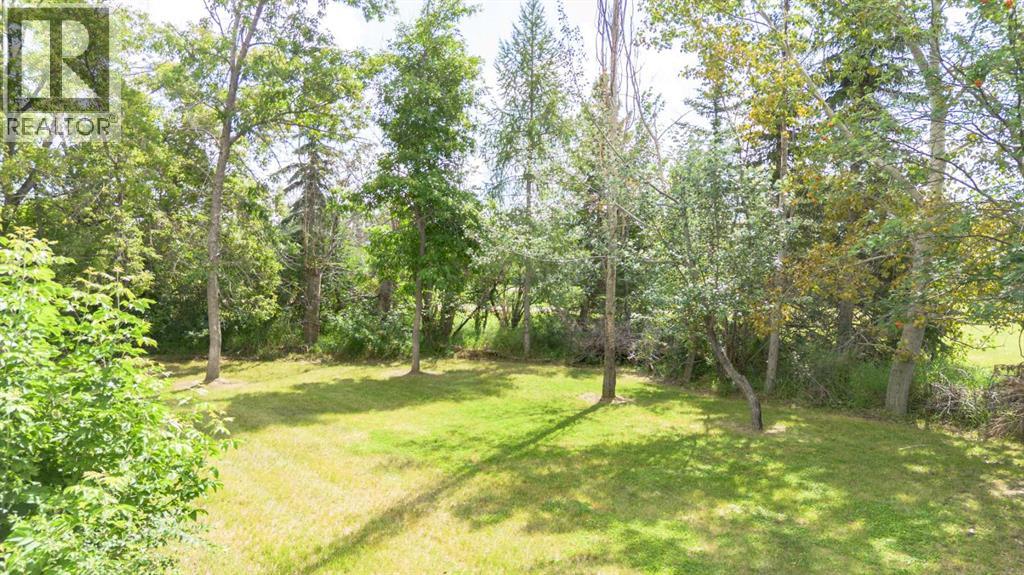 5127 50 Street Property Photo 33