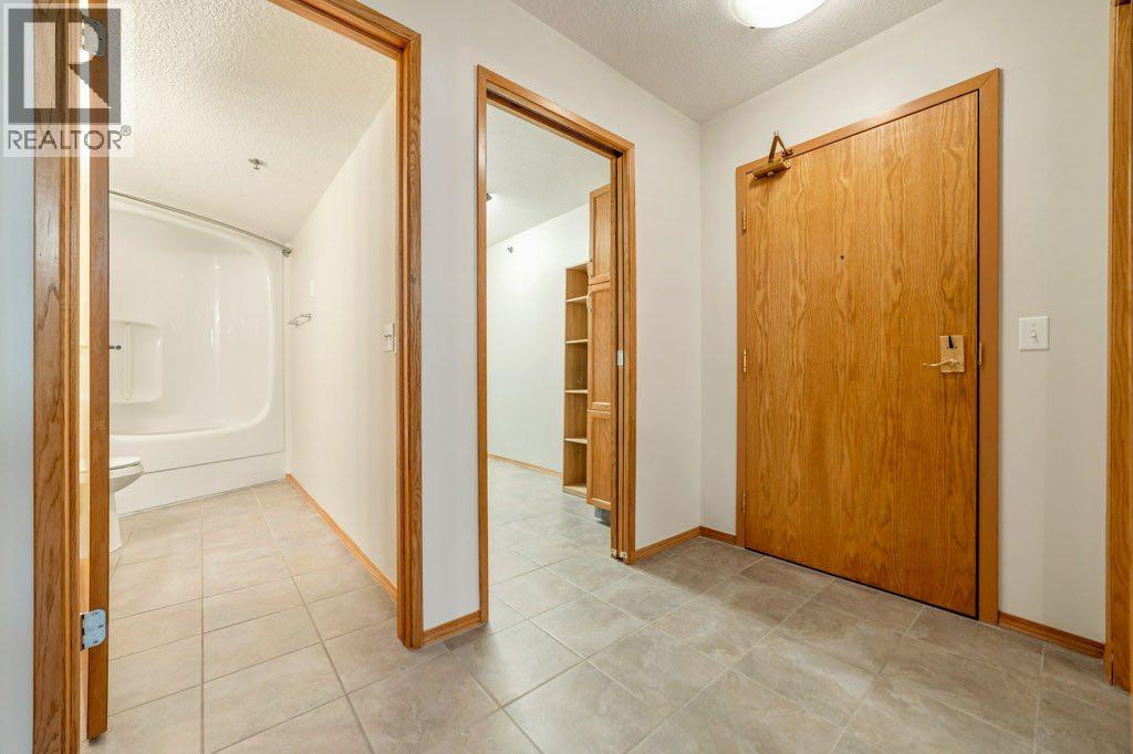 75 1 Avenue South Property Photo 5