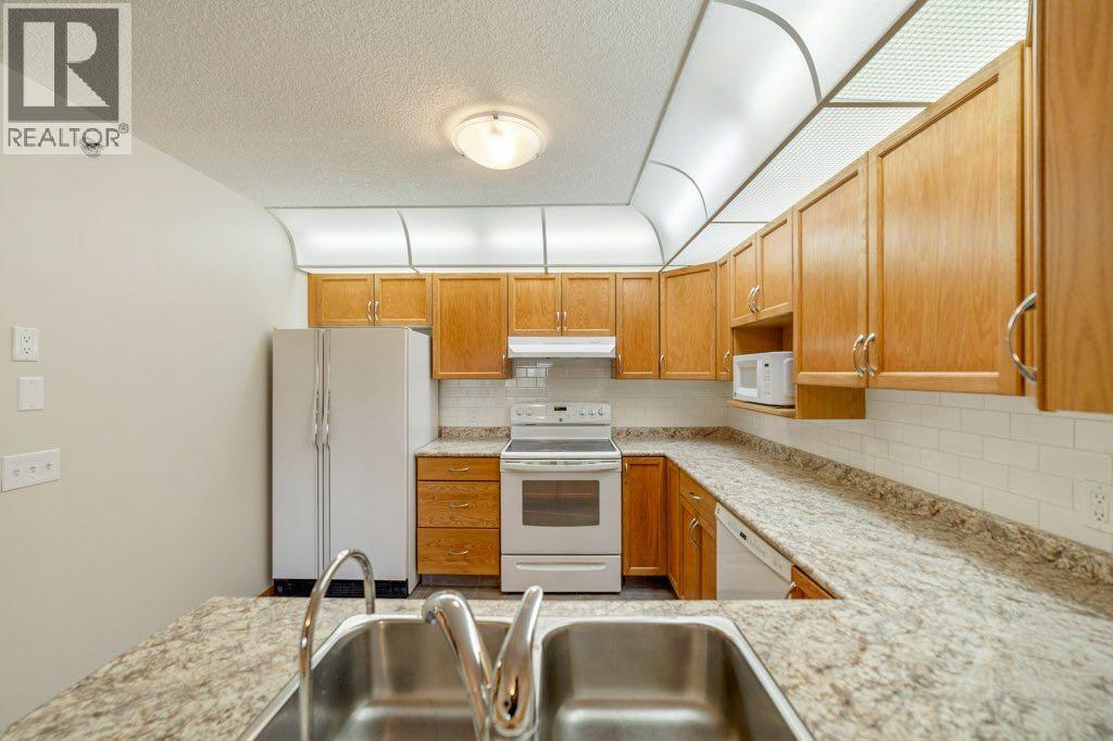75 1 Avenue South Property Photo 7