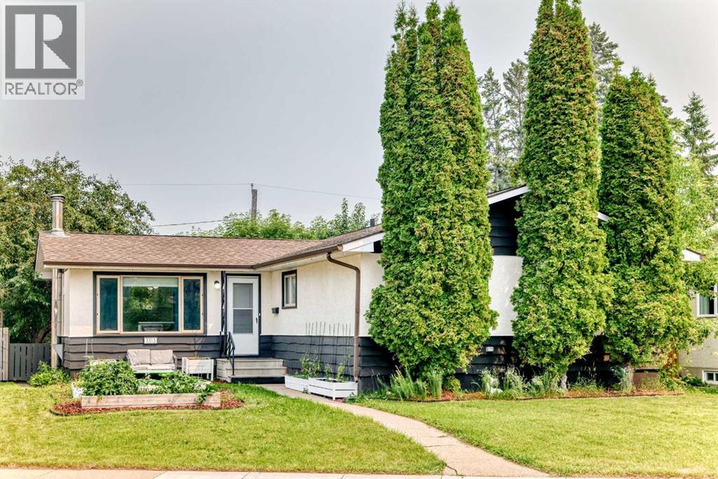 3313 42a Avenue Close Property Photo 2