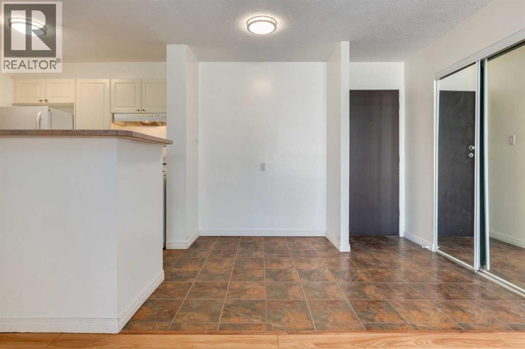 715 15 Avenue Southwest Property Photo 6