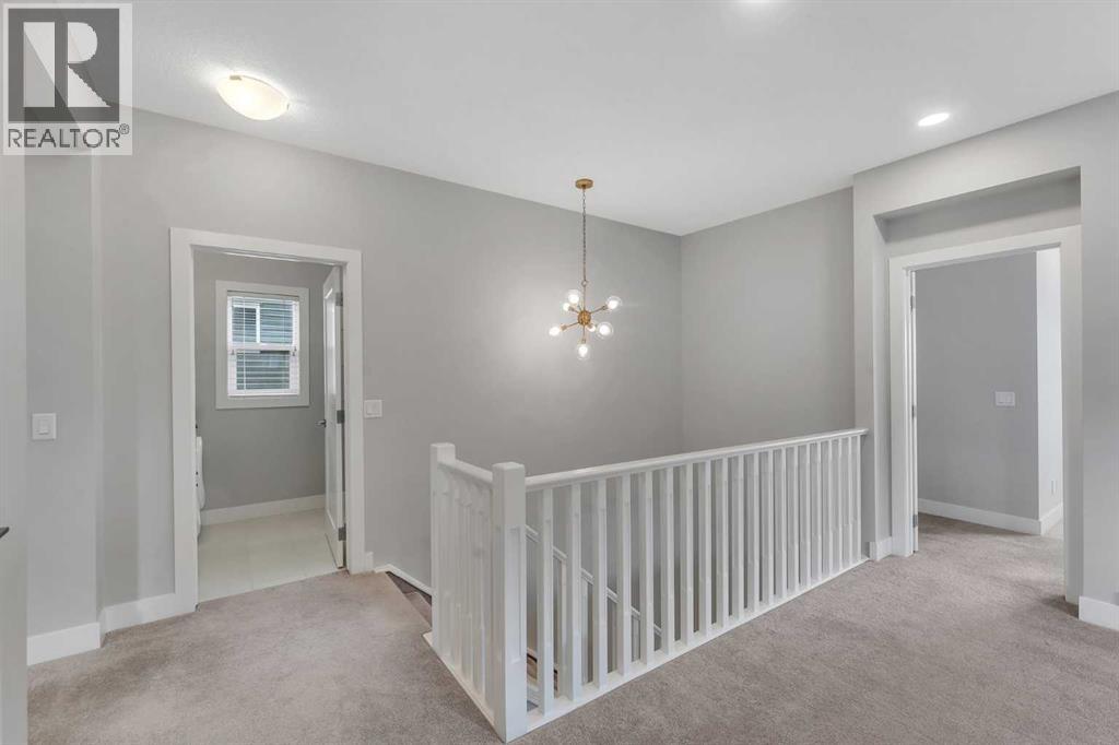 81 Carringvue Manor Nw Property Photo 17