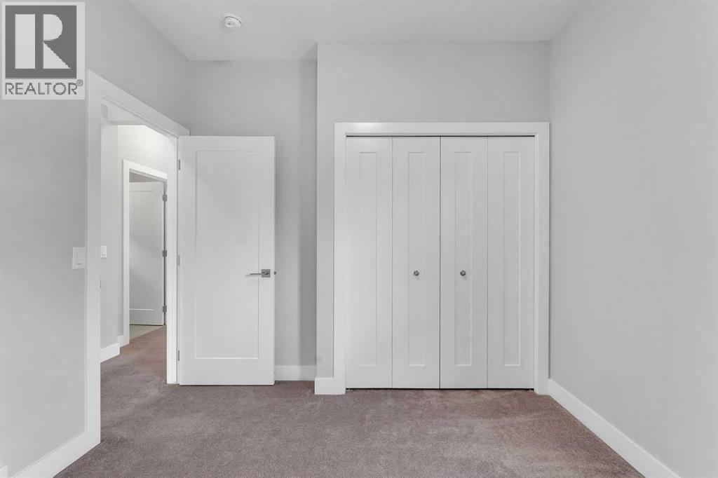 81 Carringvue Manor Nw Property Photo 26