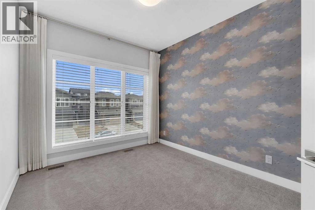 81 Carringvue Manor Nw Property Photo 29