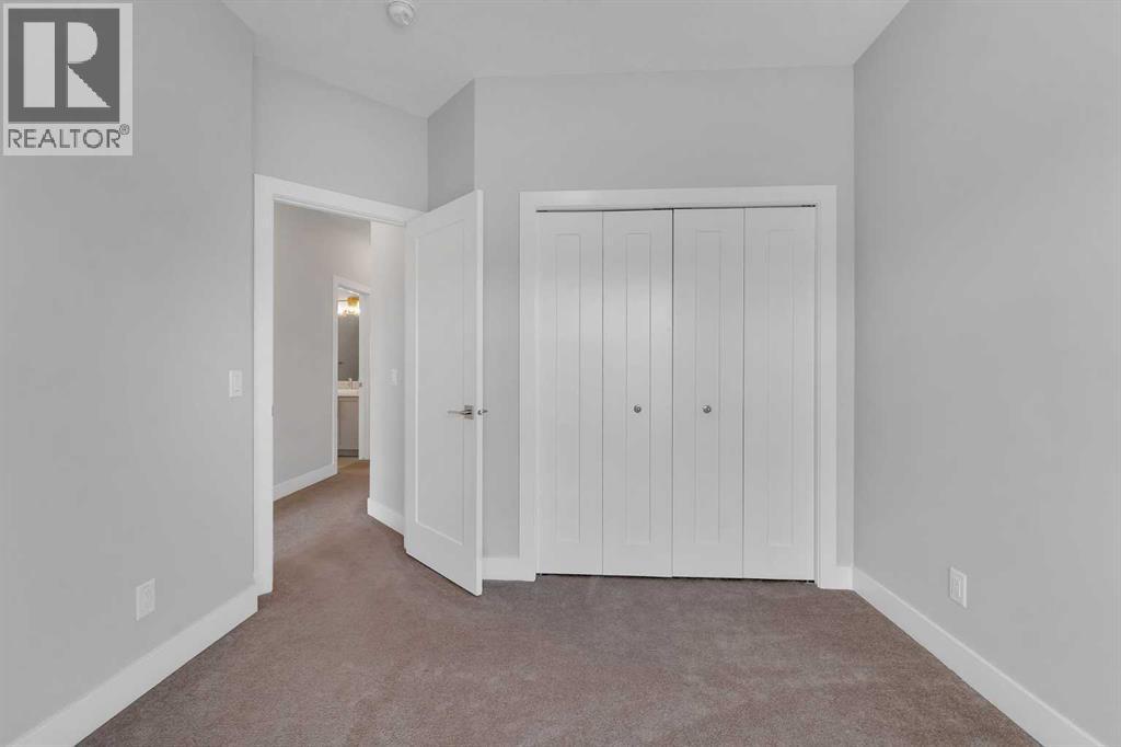 81 Carringvue Manor Nw Property Photo 32