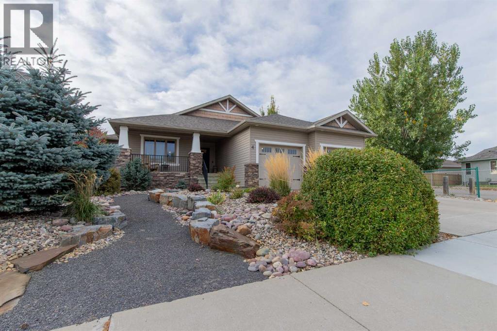 4 Canyoncrest Point W Property Photo 4