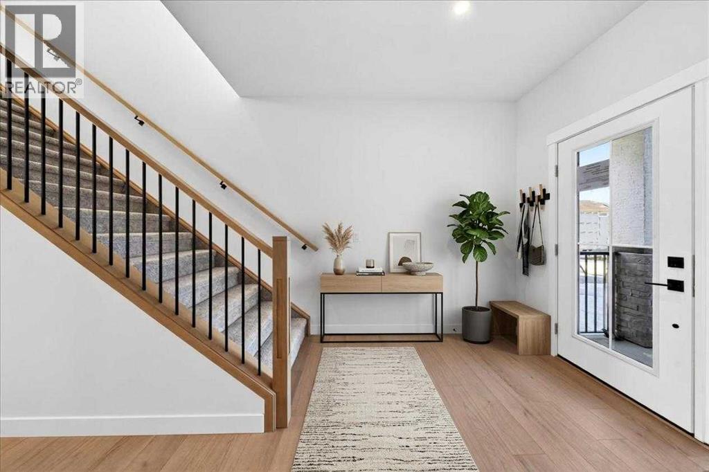 7 Lakewood Way Property Photo 3