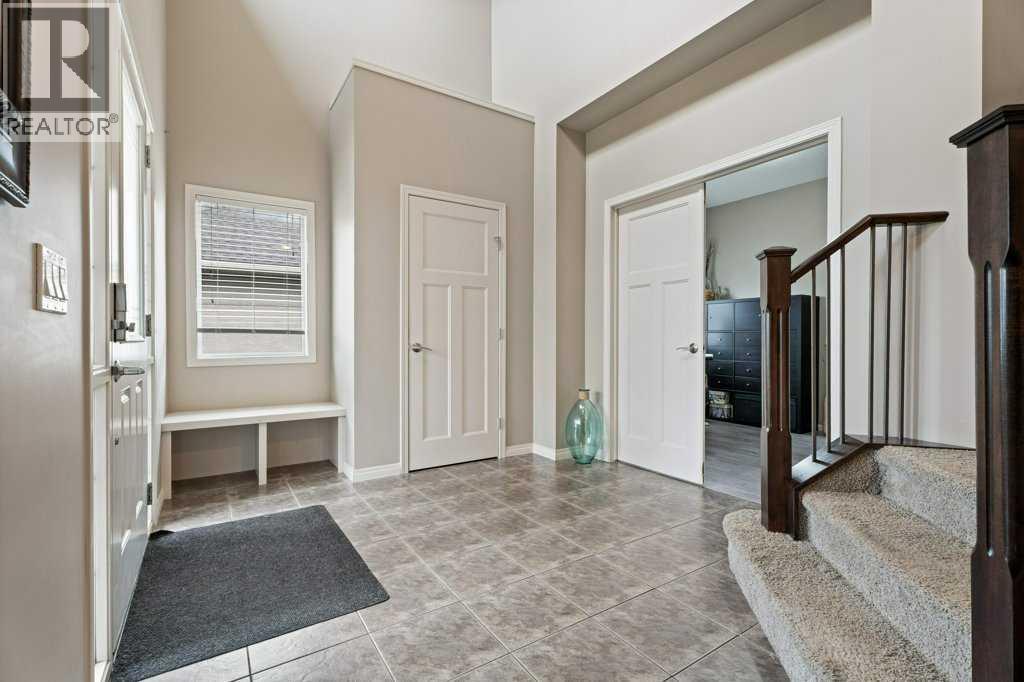 303 Lakeside Greens Drive Property Photo 5