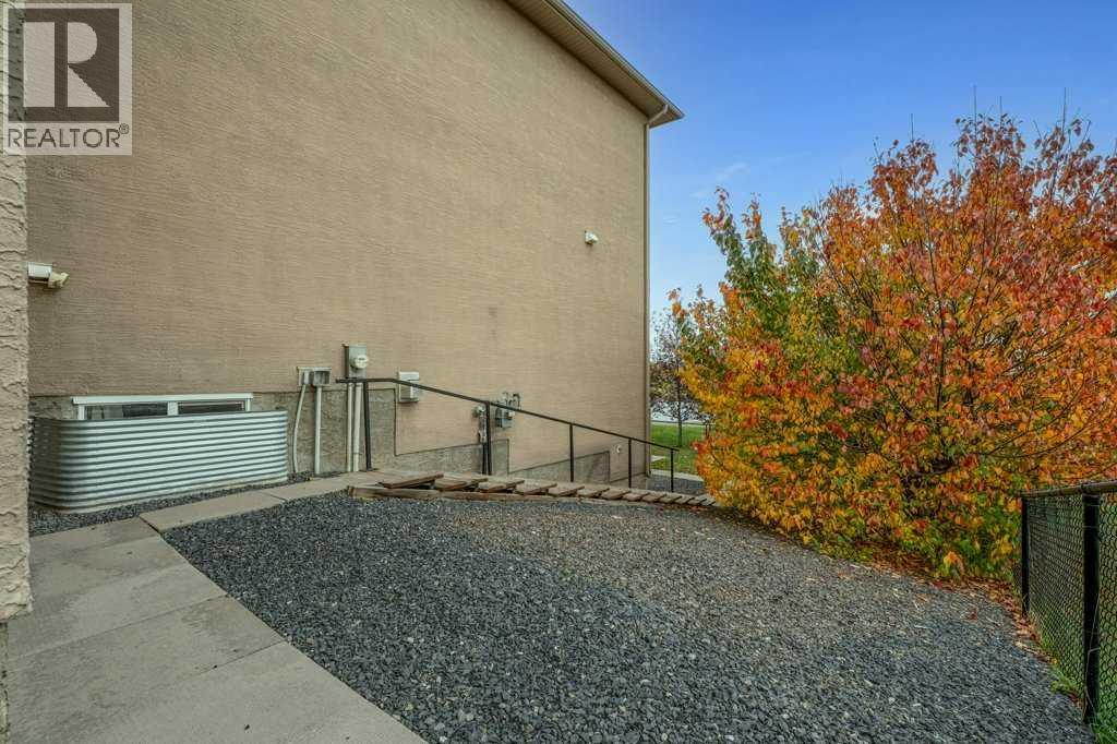 303 Lakeside Greens Drive Property Photo 38
