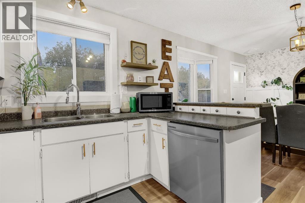 8926 102 Avenue Property Photo 4