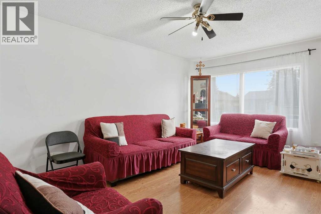 188 Maitland Drive Ne Property Photo 3