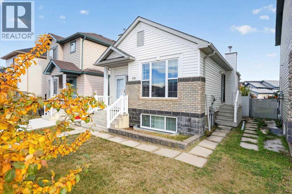 26 Saddlemead Way Ne Property Photo 2
