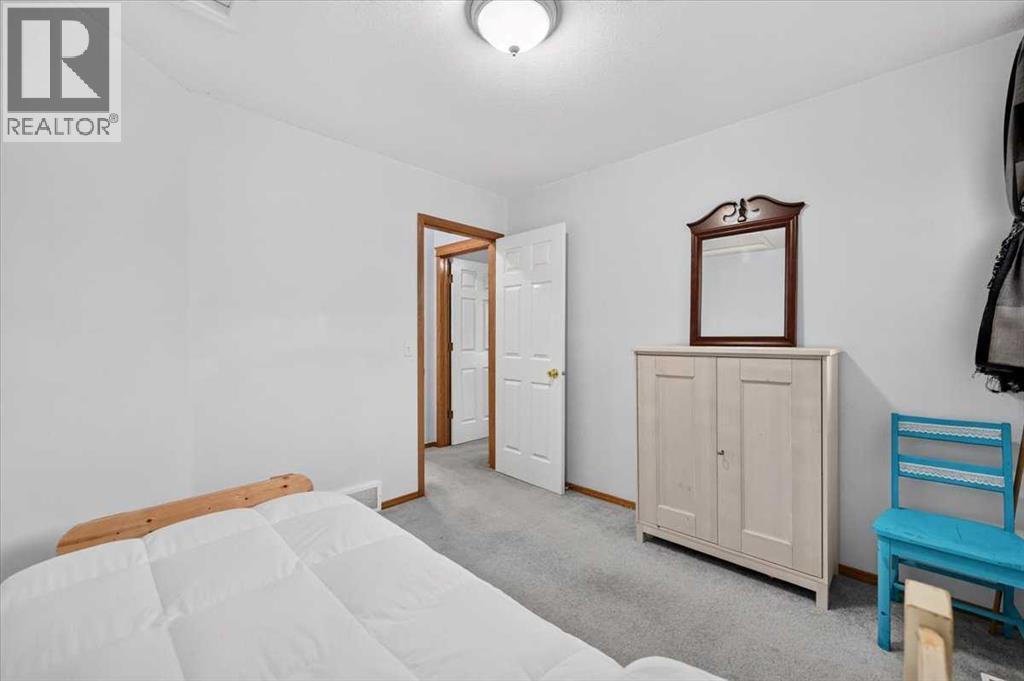 26 Saddlemead Way Ne Property Photo 27