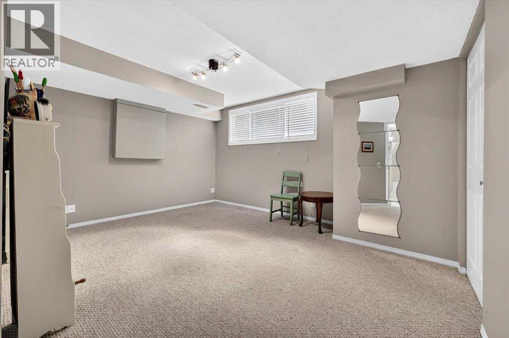 26 Saddlemead Way Ne Property Photo 33