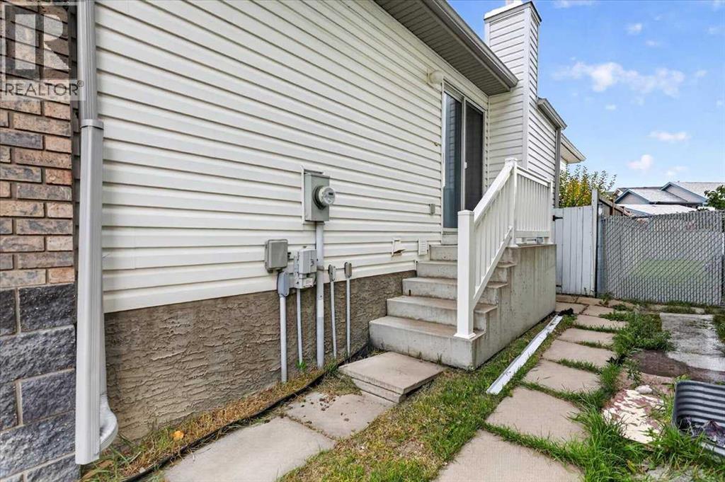 26 Saddlemead Way Ne Property Photo 41