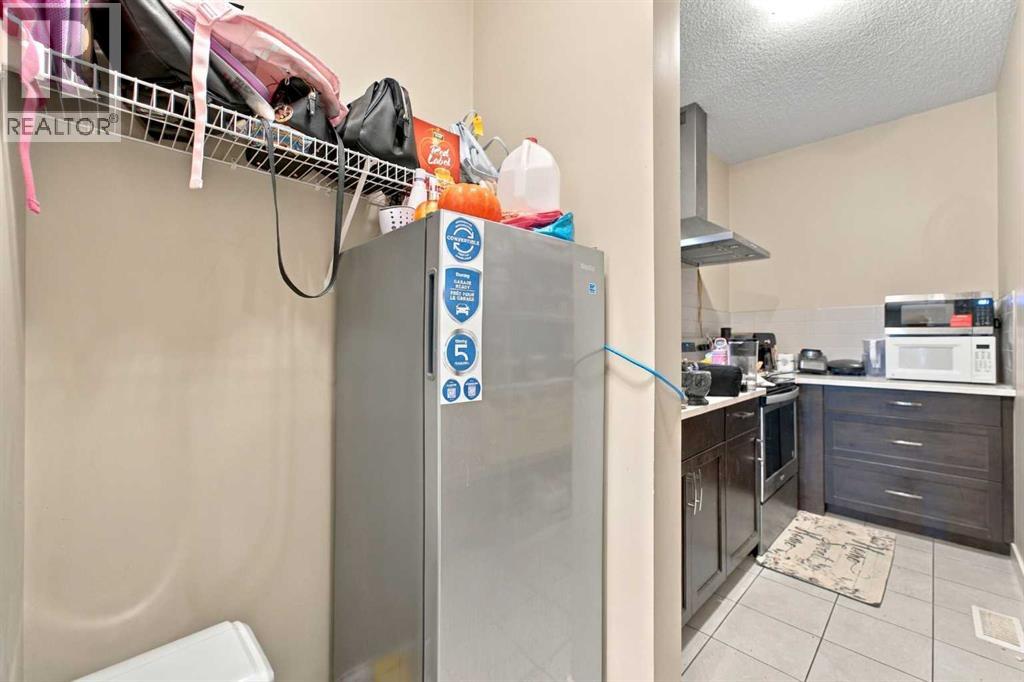 242 Savanna Close Ne Property Photo 14