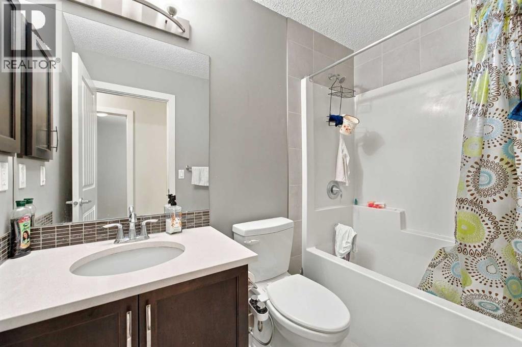242 Savanna Close Ne Property Photo 29