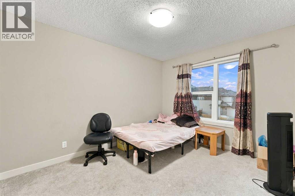 242 Savanna Close Ne Property Photo 30