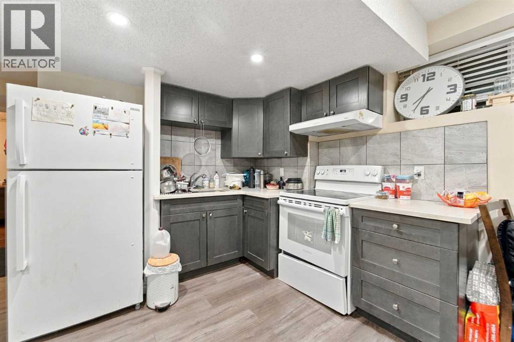 242 Savanna Close Ne Property Photo 40