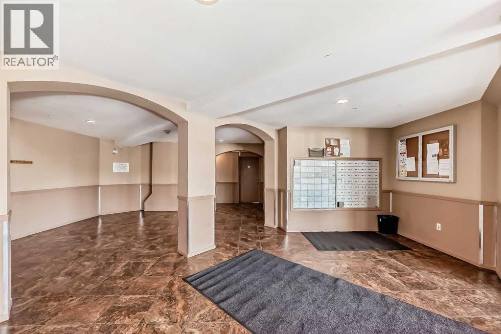 60 Panatella Street Northwest Property Photo 4