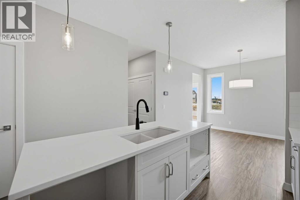 8561 Huxbury Drive Ne Property Photo 11