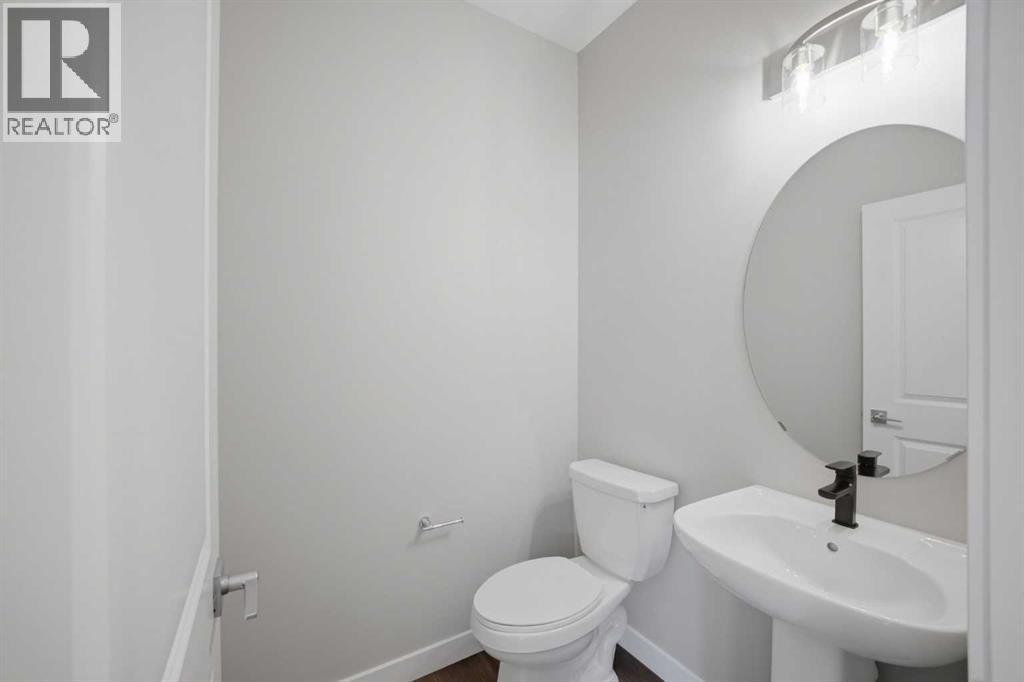 8561 Huxbury Drive Ne Property Photo 17