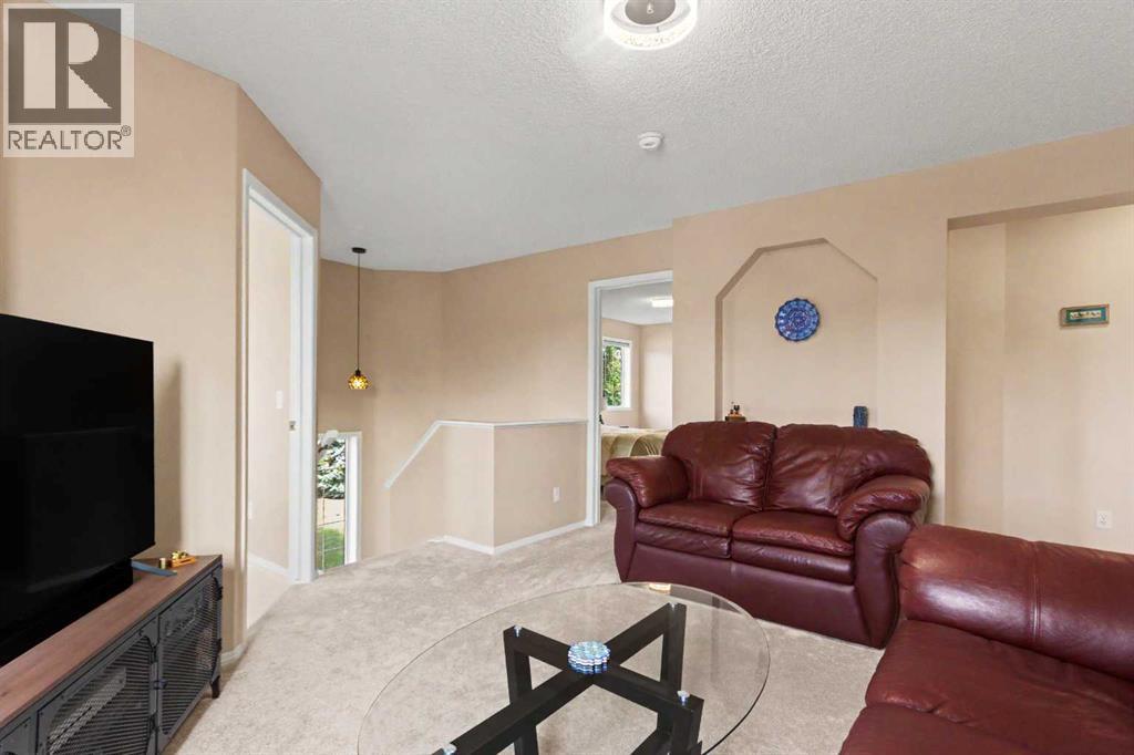 436 Rocky Ridge Bay Nw Property Photo 15