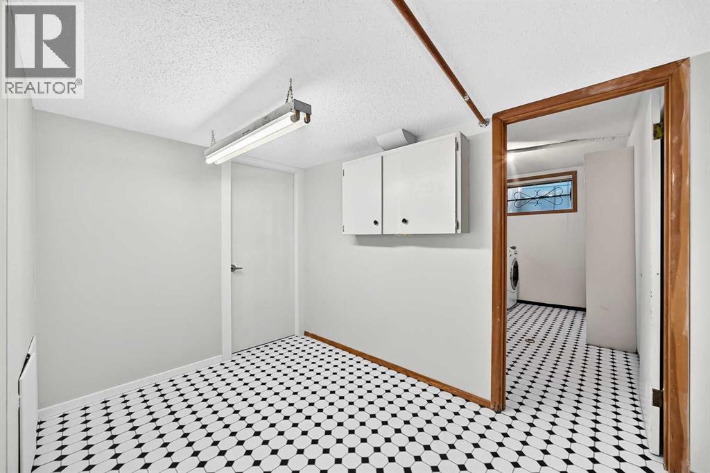 2208 Capitol Hill Crescent Nw Property Photo 38